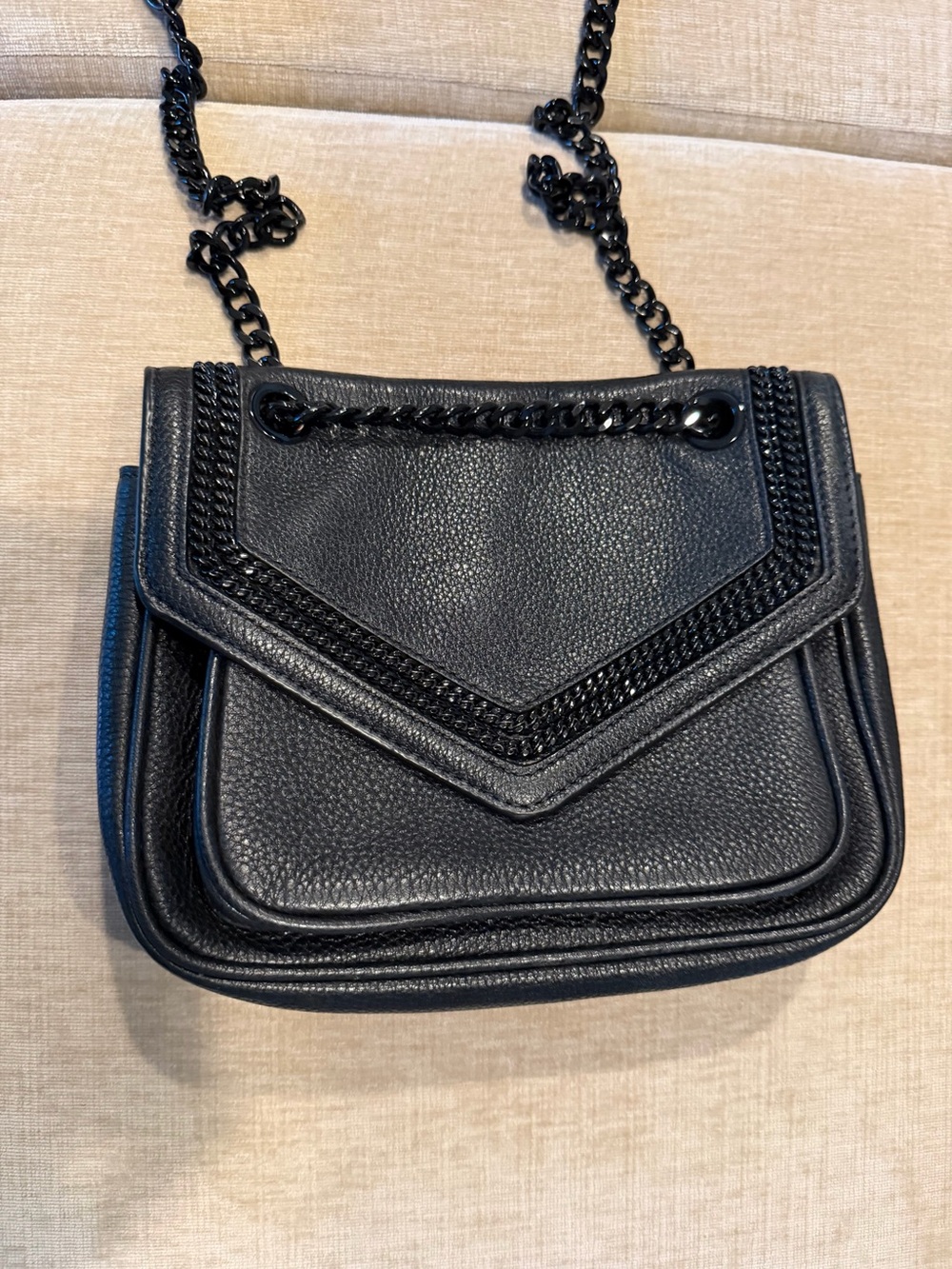 DKNY Black Pebbled Leather Crossbody Bag – 100% Genuine Cow Leather